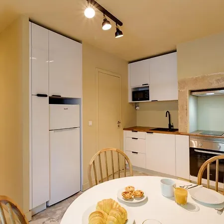 Hip & Peaceful Tm * Linda-a-Velha